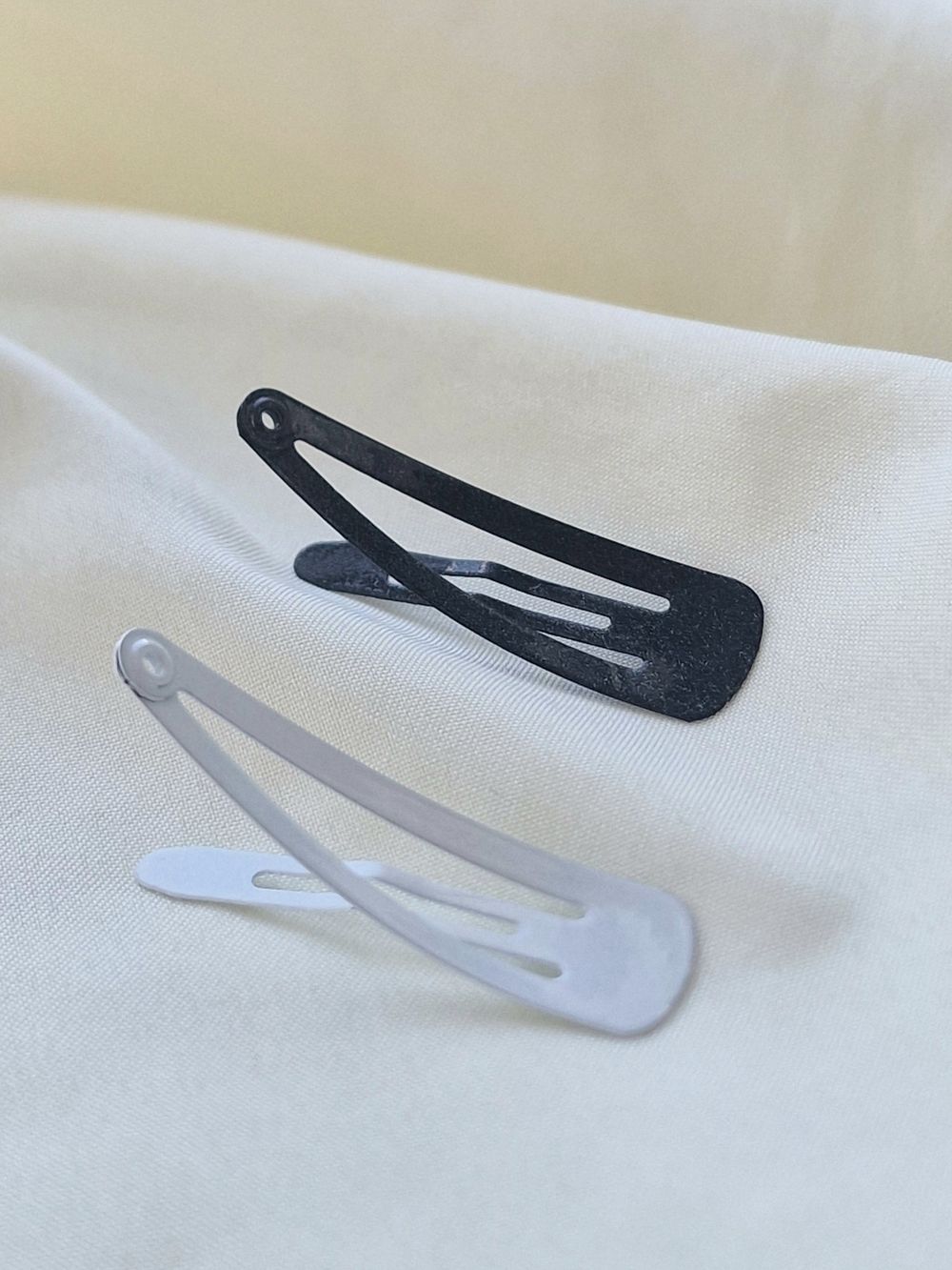 Заколки для волос НАБОР 10 шт., 4 см, клик-клак, глянцевый черный, перламутровый белый, MONTE VITA, 457085