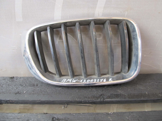 Решетка радиатора правая BMW X3 (F25) 14-17 Б/У Оригинал 51117338572