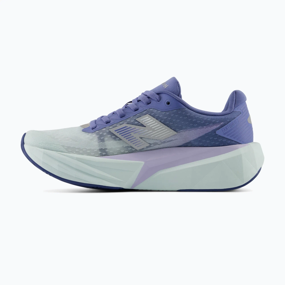 Женские Кроссовки для бега New Balance FuelCell Rebel V5 fairweather blue/glint blue