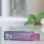 Бальзам для губ Shine On! с маслом кокоса и ароматом клубники