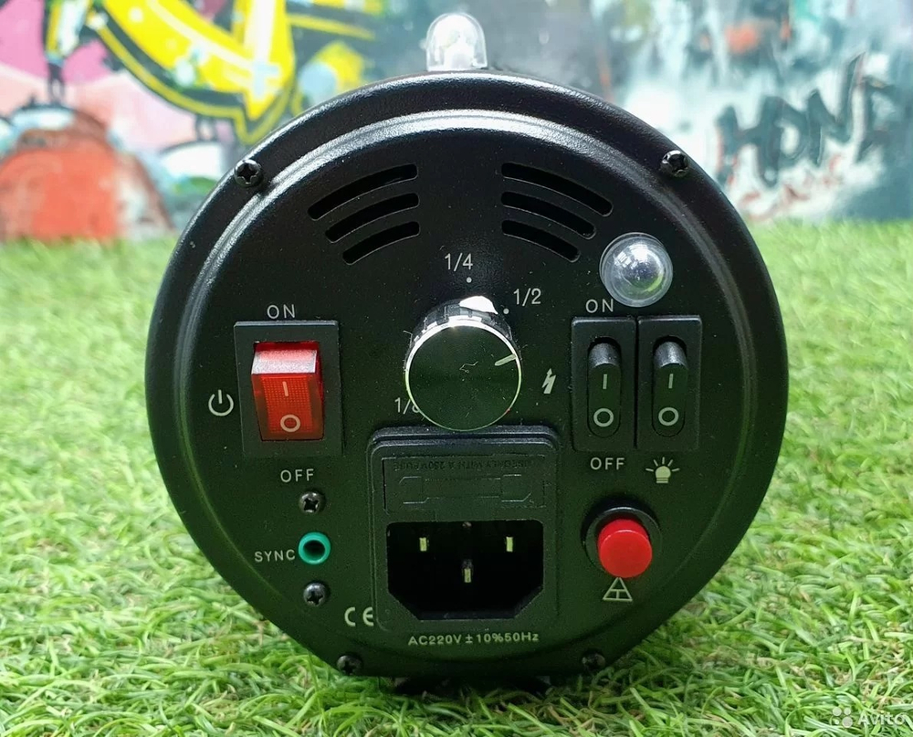 Студийный осветитель Qihe DGS 110