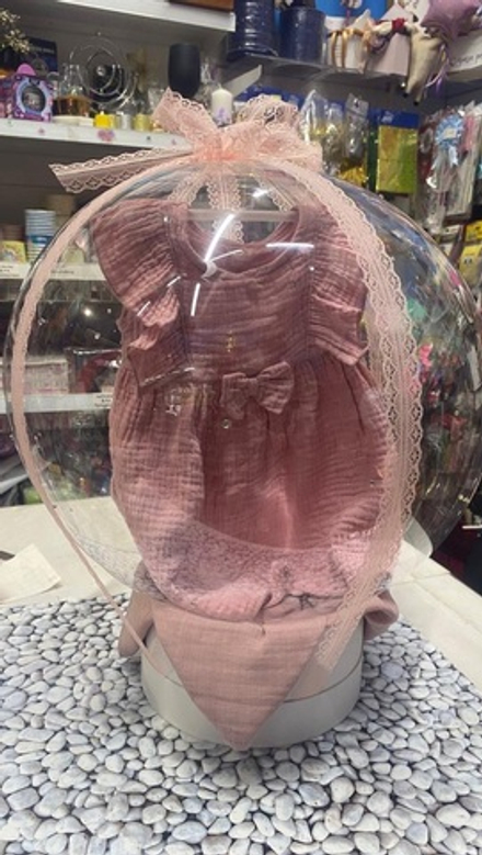 Бабл с муслиновым платьем на выписку