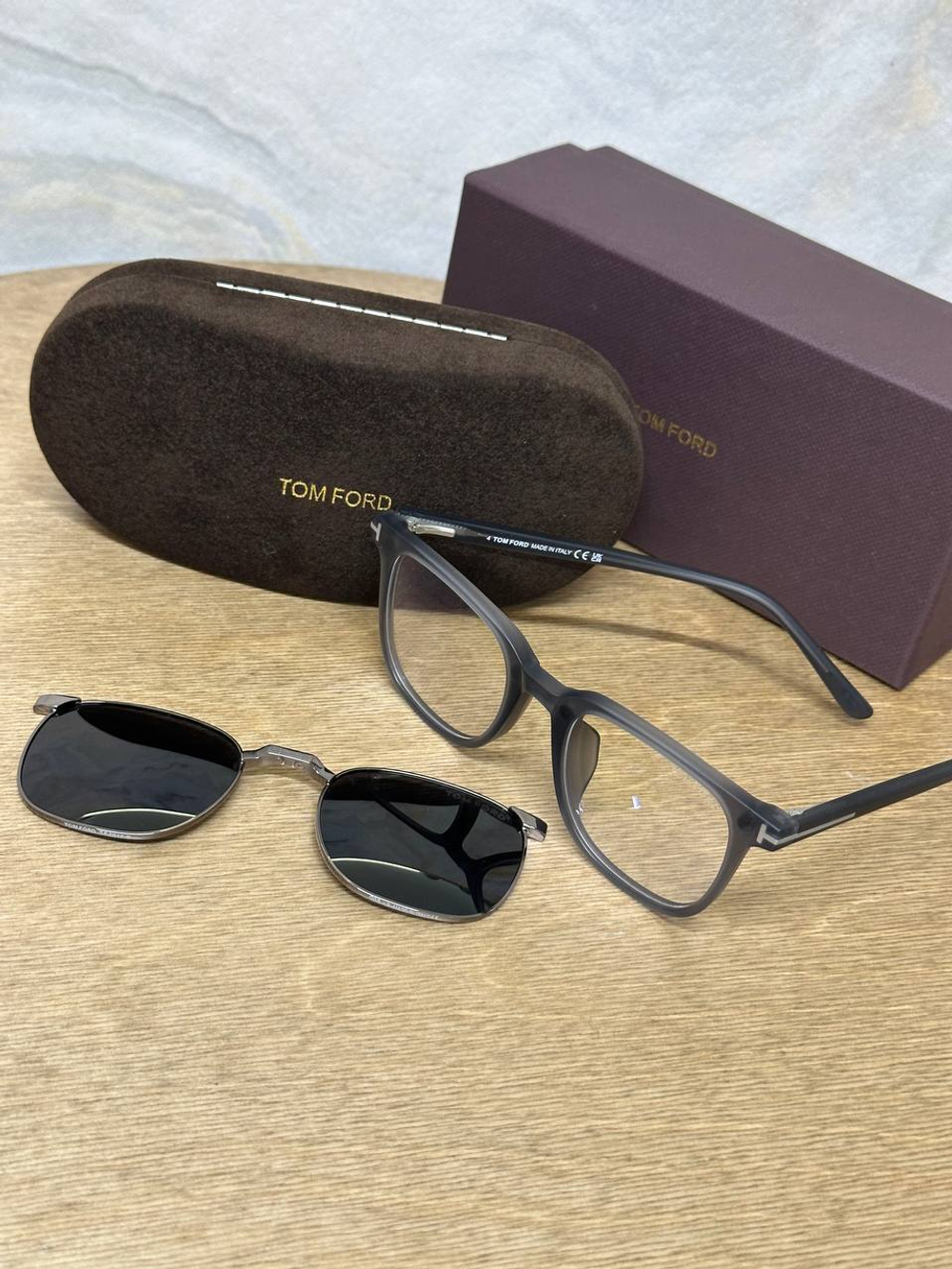 Солнцезащитные очки Tom Ford