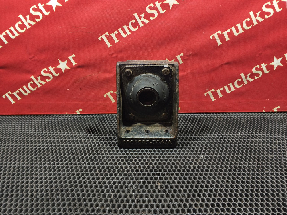 Подушка двигателя передняя