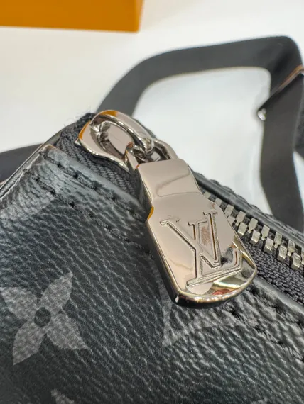 Сумка Louis Vuitton Keepall Bandouliere 25 Monogram Eclipse Verse