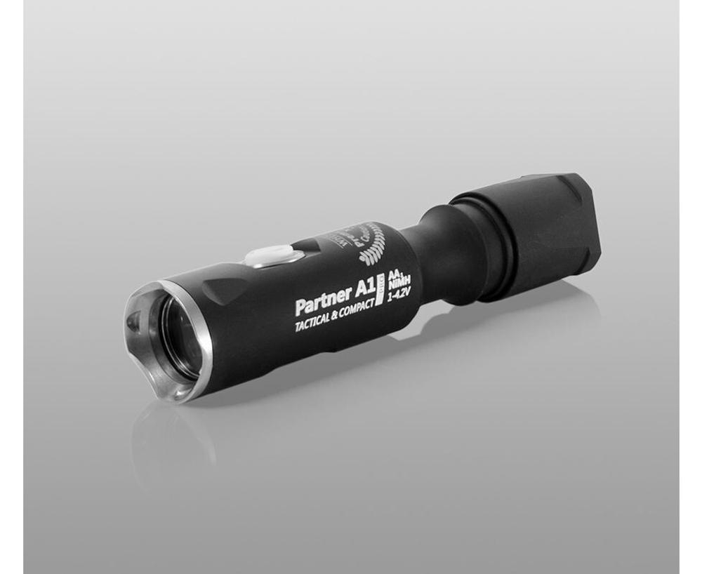 Тактический фонарь Armytek Partner A1 Pro