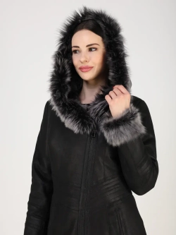Дубленка зимняя натуральная с капюшоном