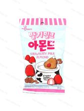 Миндаль в глазури со вкусом клубничного молока Strawberry Milk Almond, Sannuts, Корея, 30 гр.