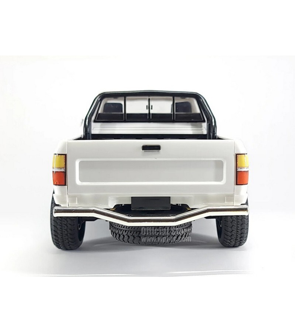 Радиоуправляемая машина WPL пикап Hilux Crew Cab (белая) 4WD 2.4G 1/16 RTR