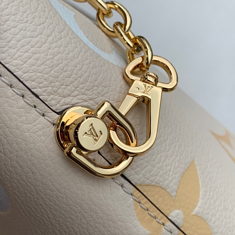 Louis Vuitton Marshmallow PM