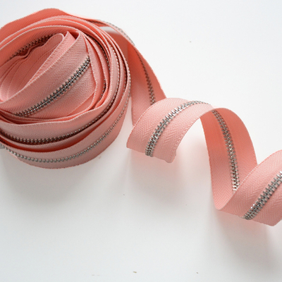 Молния металлическая №5, Нежный персик, цена за 10 см.