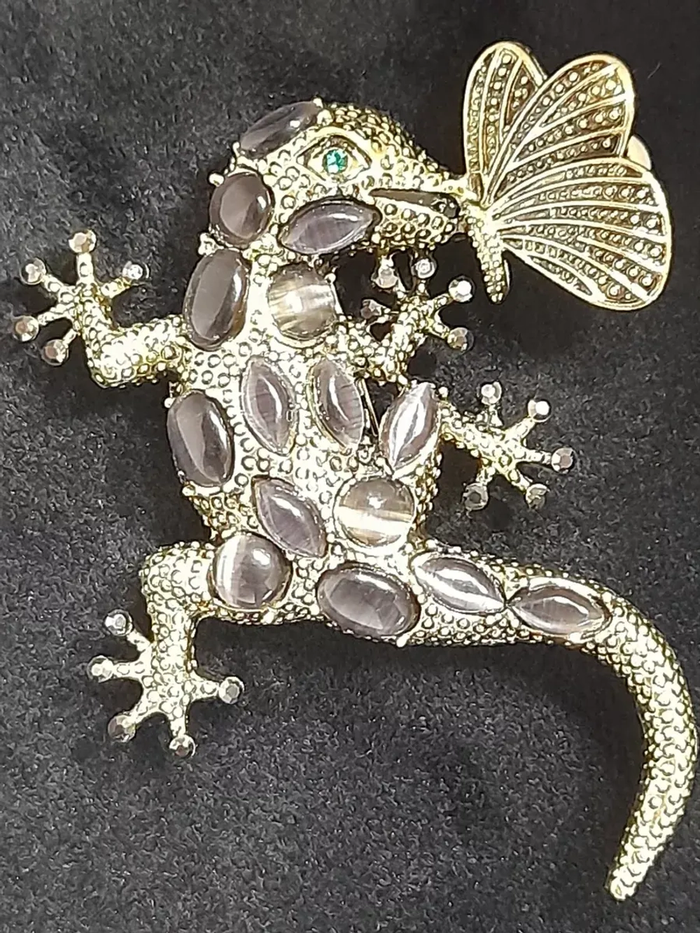 Брошь-кулон Ящерица с бабочкой золото античное