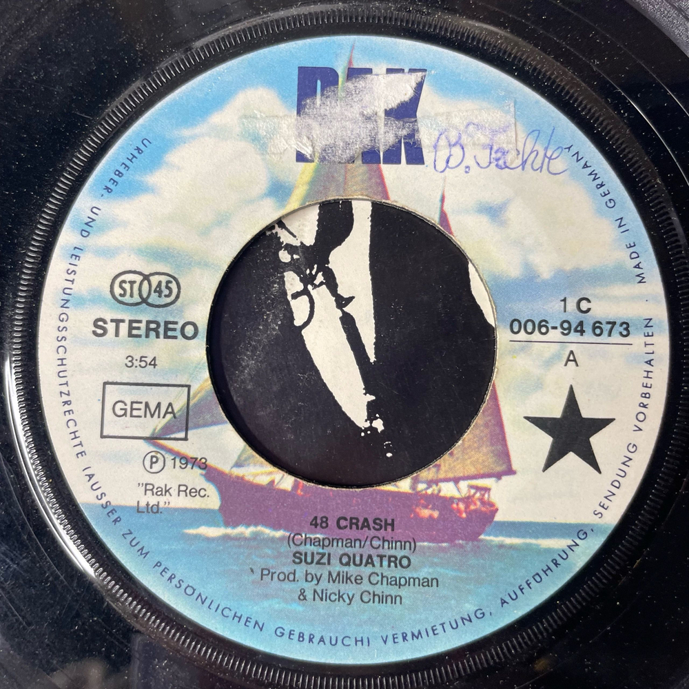 Винтажная виниловая пластинка 7 дюймов (маленькая пластинка) Suzi Quatro 48 Crash (Германия 1973)