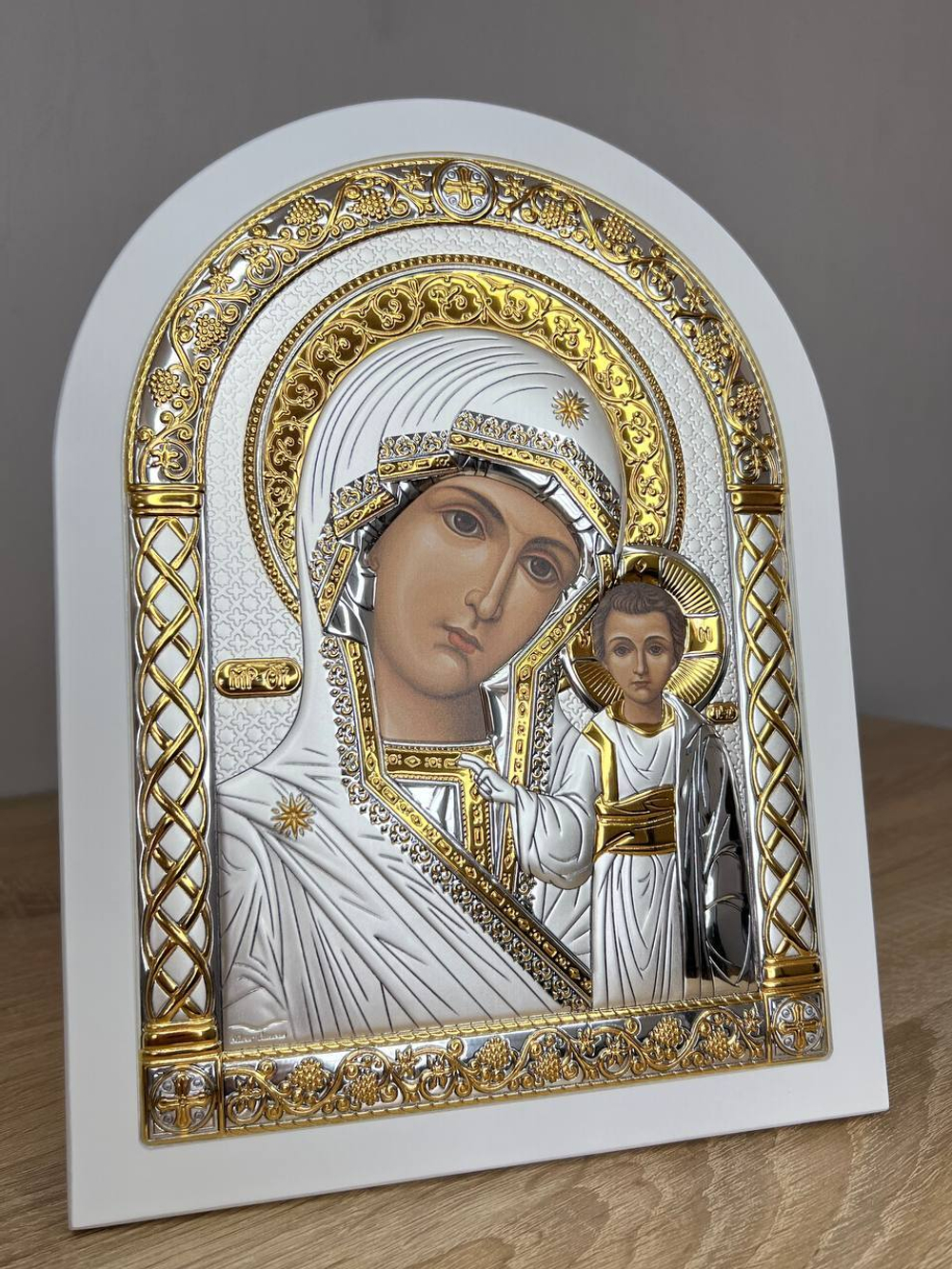 Казанская БМ, икона арочная, белое дерево 206х275