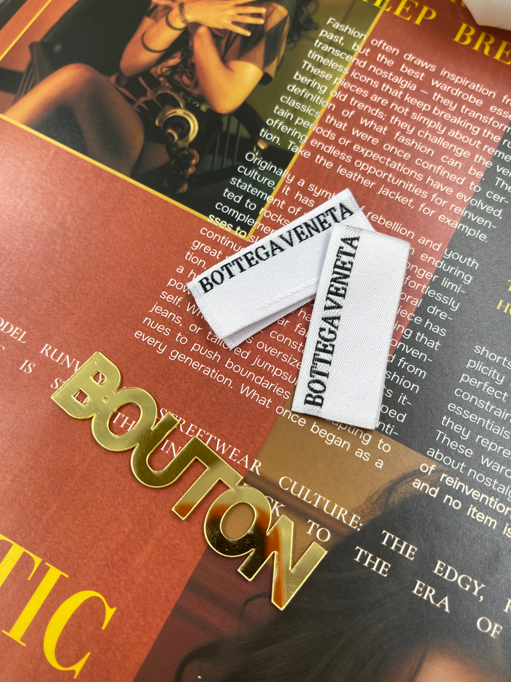 Бирка БоттегаВ. белая 40х17 мм