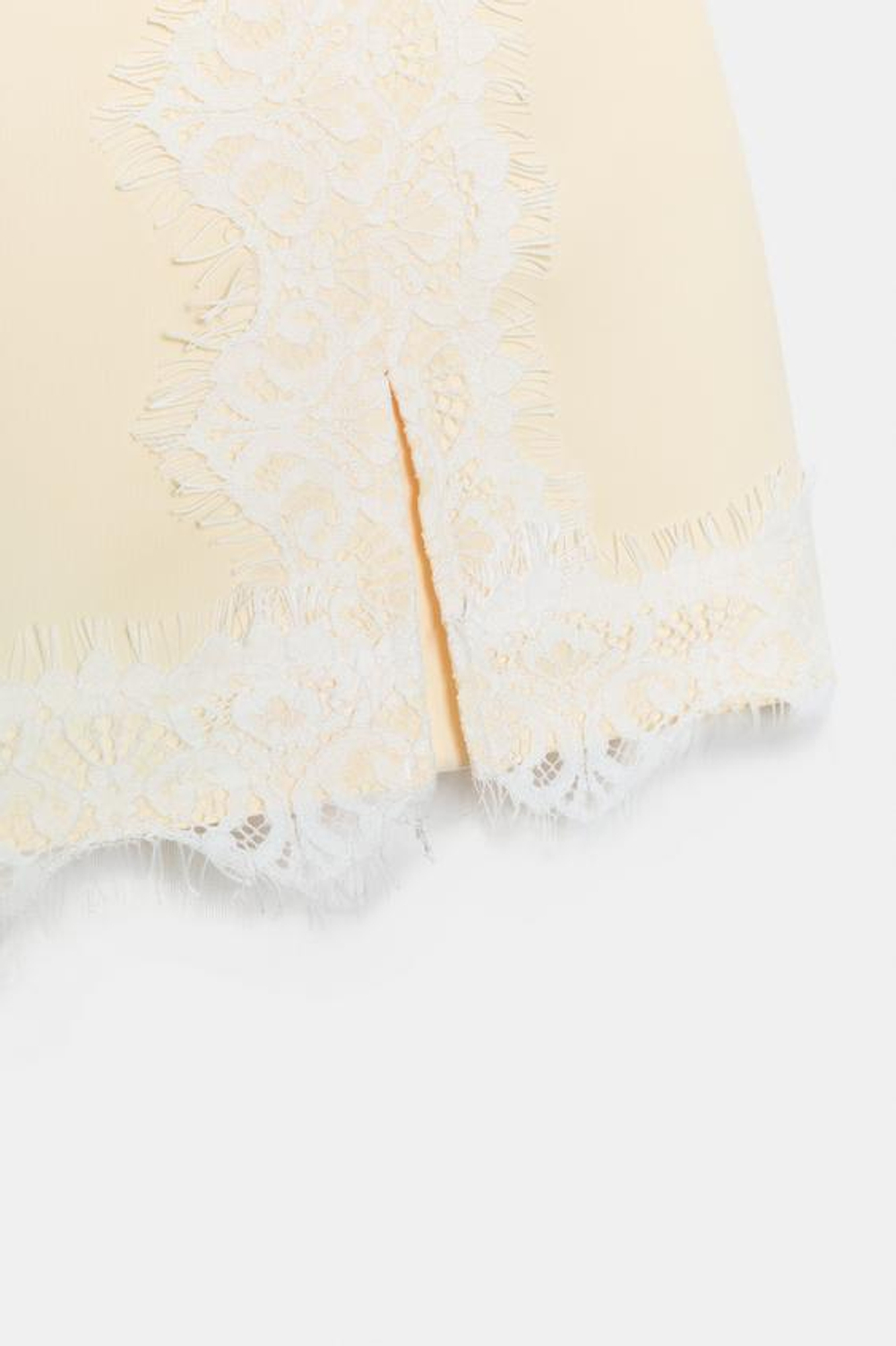 ZARA ЮБКА-ШОРТЫ ИЗ АТЛАСА С КРУЖЕВОМ, ЖЕЛТЫЙ