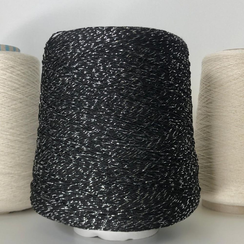 LINO LUX - Luxury Selection by Ri.Go; 95% лён натуральный, 5% люрекс; 650м/100гр; col.601 чёрный с серебряным люрексом; Есть бобинки весом :  124, 140, 150гр.