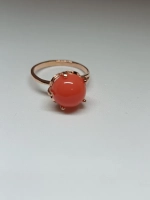 Кольцо серебряное с кораллом прессованным