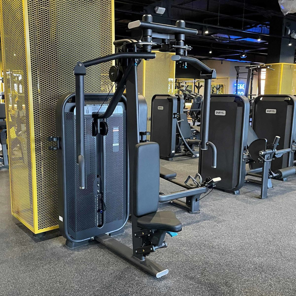 E7007 Баттерфляй - задние дельты. Стек 95 кг