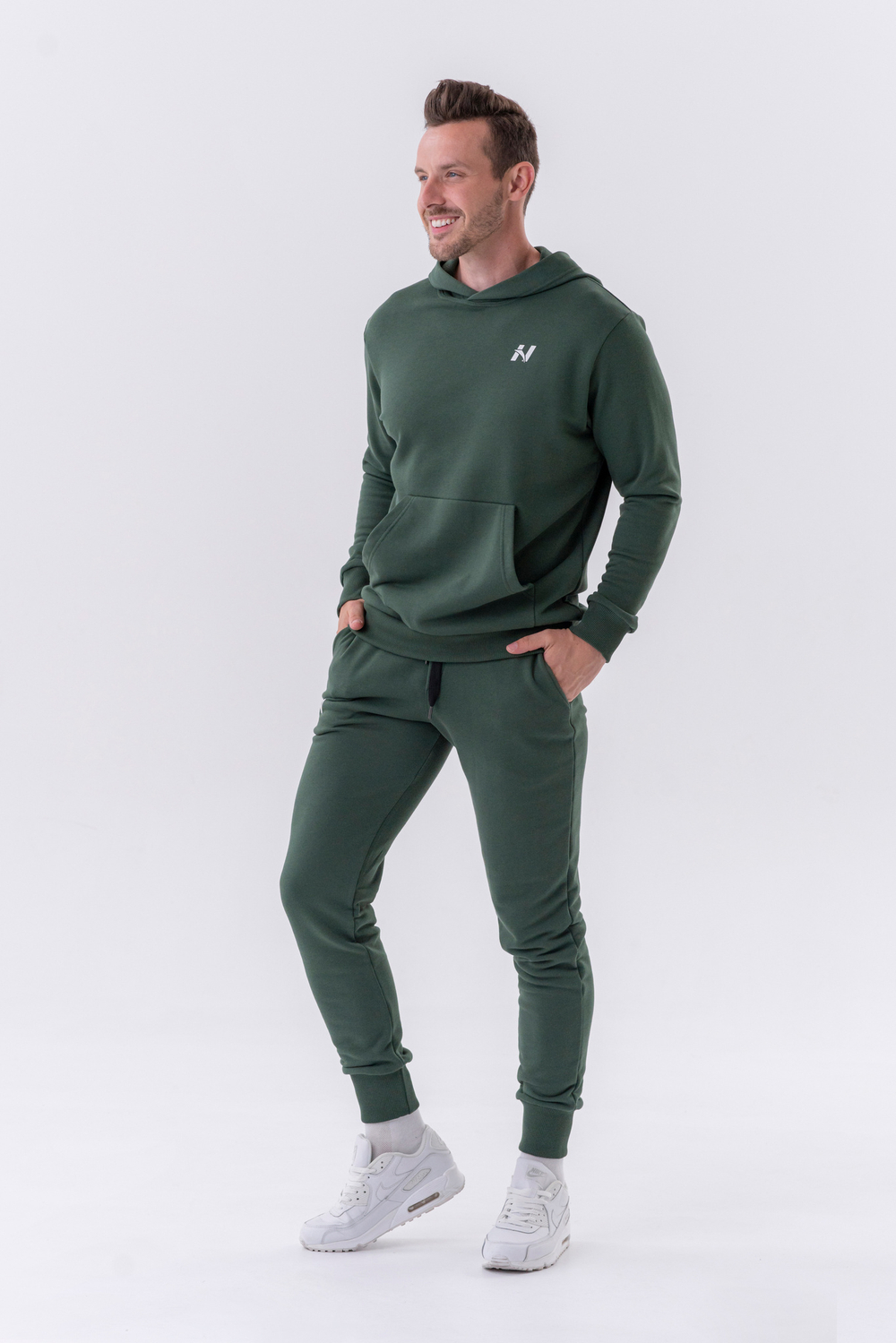 Мужская толстовка Nebbia Pull-over Hoodie with a Pouch Pocket 331 Green