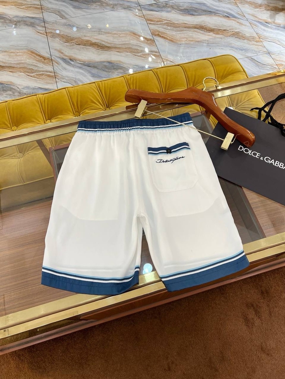 Летний костюм Dolce & Gabbana