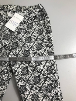 Брюки с красивым принтом 42 размер