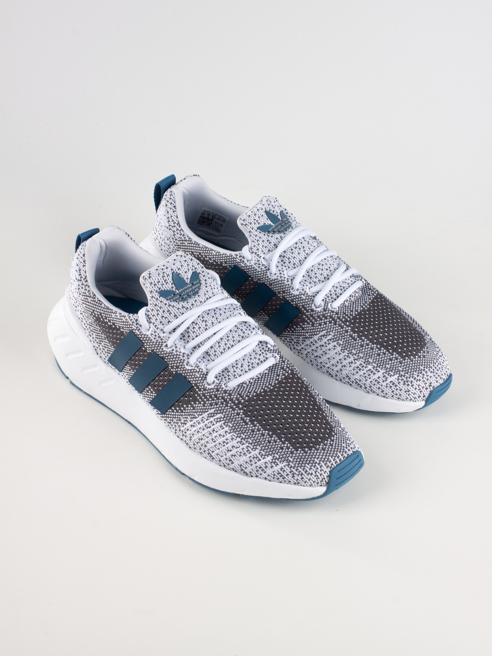 Кроссовки Adidas Swift Run 22 GW6822