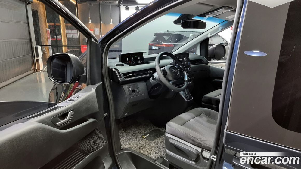 Hyundai Staria Cargo 5인승 (11.2021)