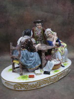 Статуэтка. Фарфор. Три судьбы на ладони. без марки