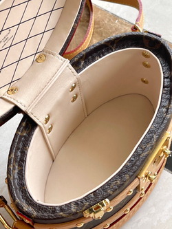 Louis Vuitton Ellis