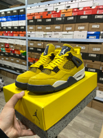 Lightning jordan 4 sales