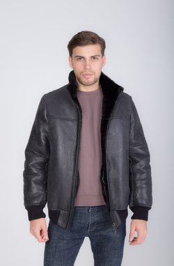 короткая мужская дубленка из овчины с мехом