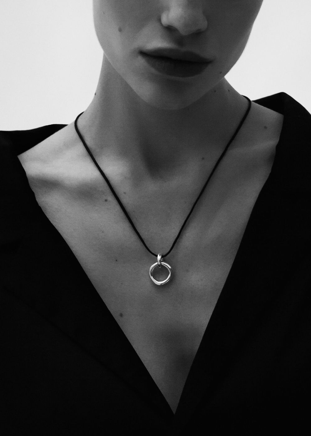 Кулон Тепло на шнурке