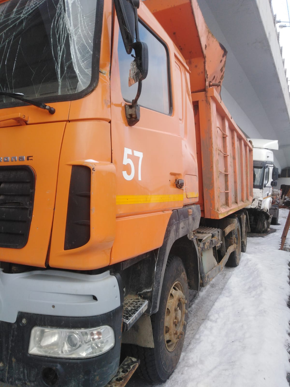 МАЗ 6501* 6x4 Самосвал 650128-8520-000 (Дизельный, 11,6 л, 423 л.с., МТ)
