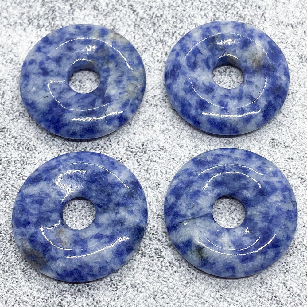 Содалит, размер около 25 мм, цена за 1 шт