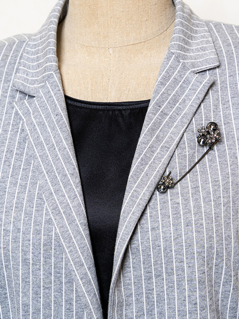 30060660 Брошь Chance