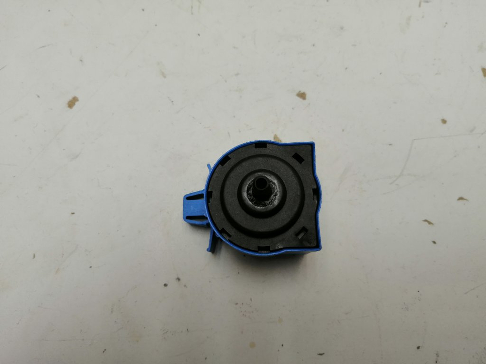 WMSG608 кт105 Датчик уровня воды для стиральной машины Hotpoint-Ariston WMSG608 б/у