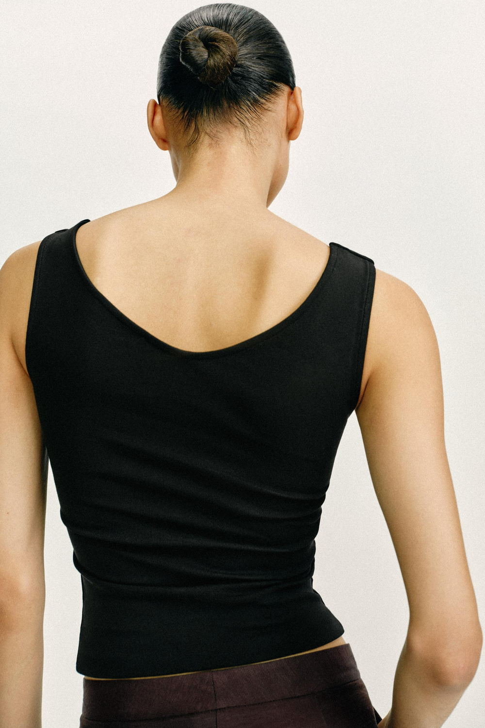 ZARA ФУТБОЛКА С ОТКРЫТЫМИ ПЛЕЧАМИ, ЧЕРНЫЙ