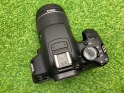 Canon Rebel T4i Kit 18-55mm IS II 14.000 кадров