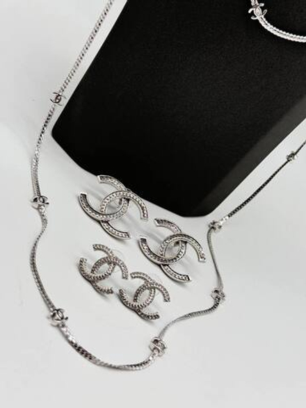 Серьги CHANEL