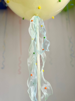 Воздушные гелиевые шары на годик Скитлс встрянка яркие шарики №4790