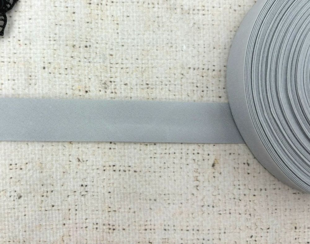 Косая бейка, ш. 2 см, св. серый