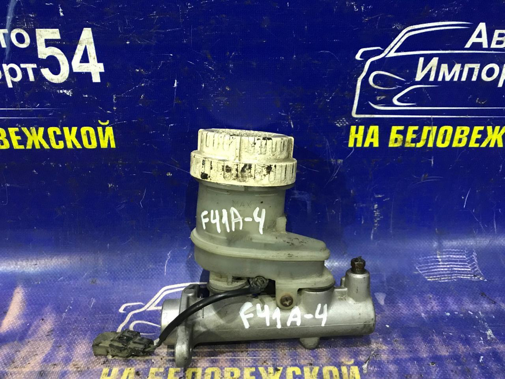 Главный тормозной цилиндр MITSUBISHI DIAMANTE 1997