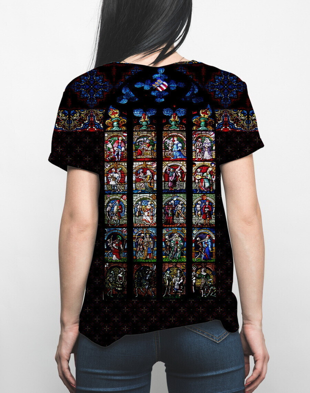 Футболка "Сквозь витражное стекло", по мотивам витража "Пляска Смерти" Бернского собора. XIV в.