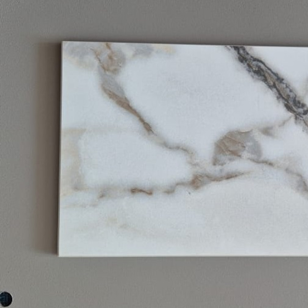 Стол М-City DISAUR Адажио 115 Круглый Мрамор (Gilt White), керамика, Латте каркас