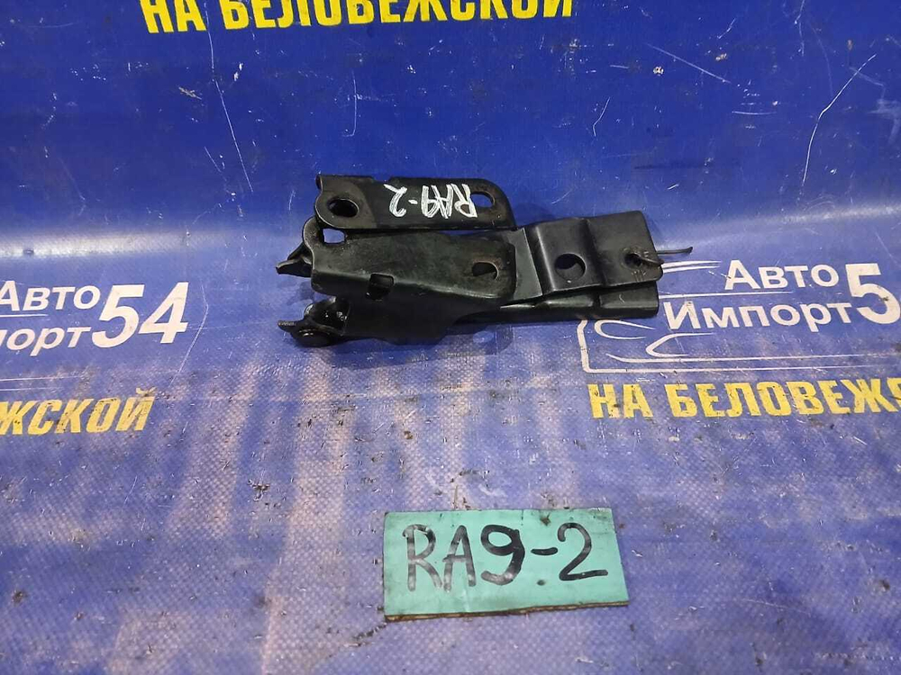 Петля капота правая Honda ODYSSEY 2002