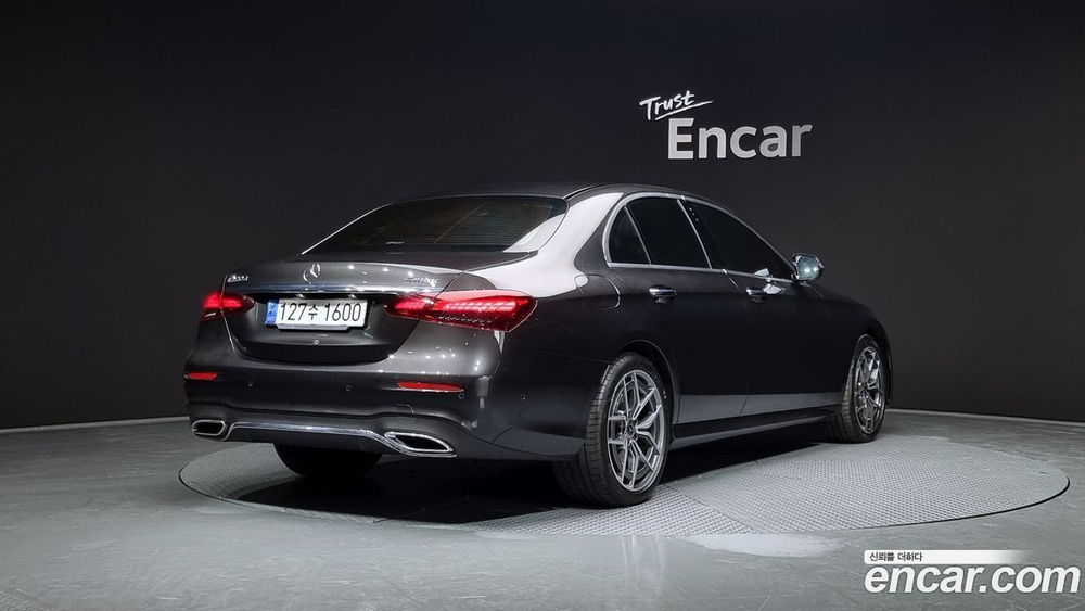 Mercedes-Benz E-Class W213 E220d 4MATIC AMG Line (12.2022)