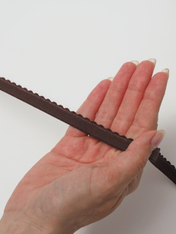 Резинка отделочная шоколад ажурная ширина 11 мм с учетом фестона