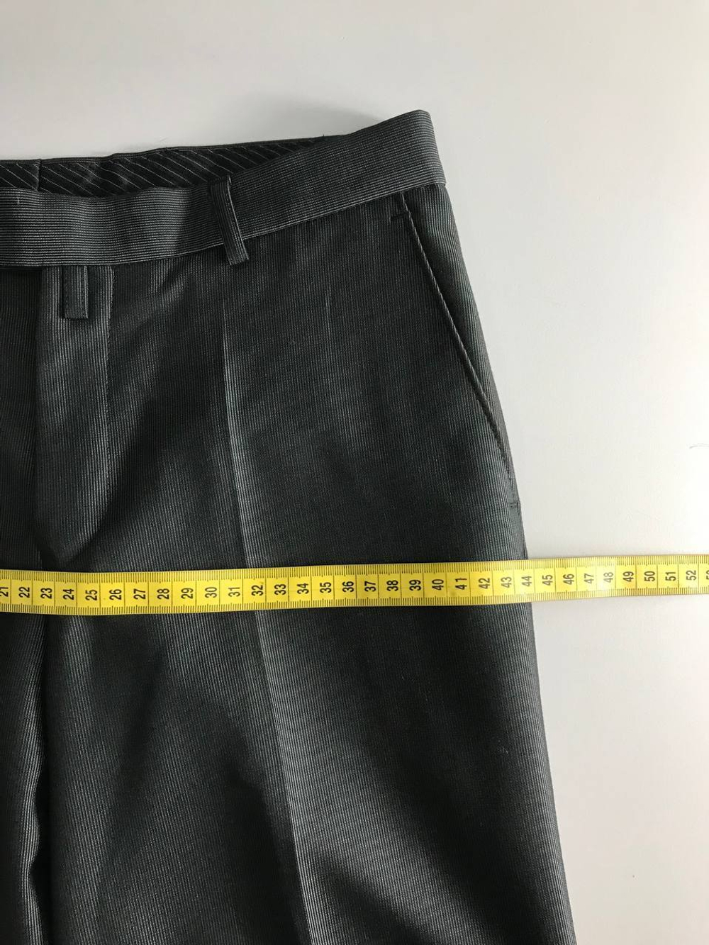 Костюм Magnify классический, визуально на 44 размер