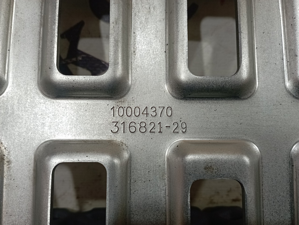 Кронштейн блока управления КПП Eaton 2023г.